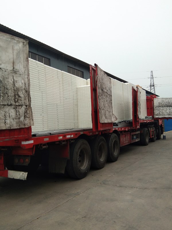 玻璃鋼水箱漏水之后用什么方法補漏？