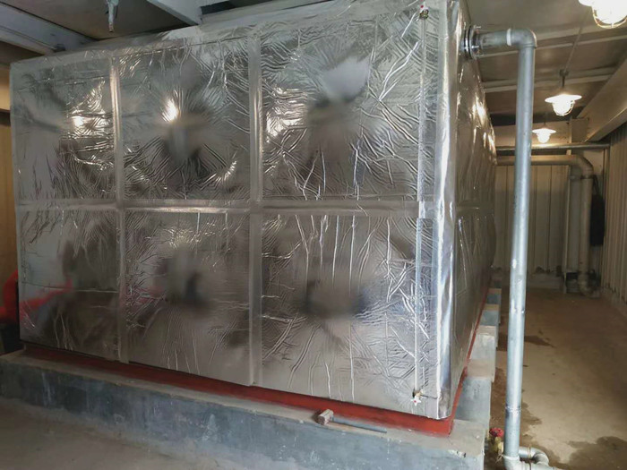 什么是不銹鋼保溫水箱？